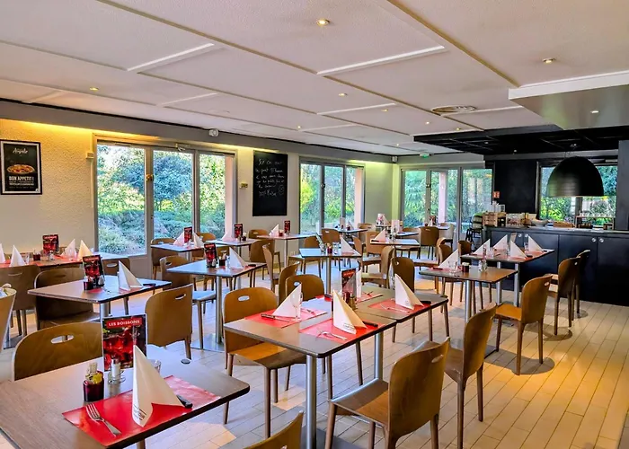 Campanile Grenoble Nord - Moirans-voreppe Hotel 3*