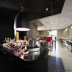 钟楼格勒诺布尔北莫兰沃雷普酒店 3* 穆瓦朗