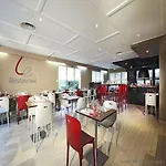 钟楼格勒诺布尔北莫兰沃雷普酒店 3* 穆瓦朗