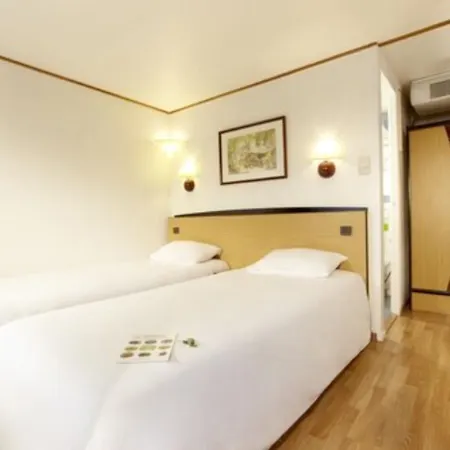 Campanile Grenoble Nord - Moirans-voreppe Hotel 3*