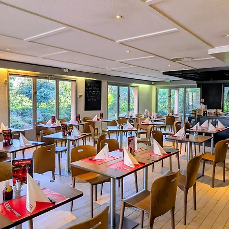 Campanile Grenoble Nord - Moirans-voreppe Hotel 3*