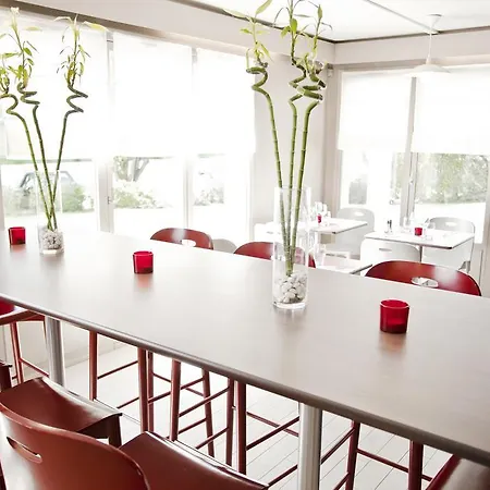 Campanile Grenoble Nord - Moirans-voreppe Hotel 3*